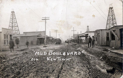 Main street of Newtown, Montana, 1915