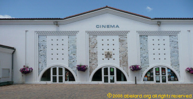 Morcenx cinema building