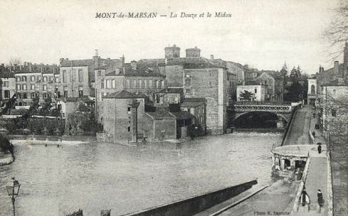 The confluence of the Douze and Midou rivers at Mont-de-Marsan