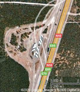 Satellite view of Onesse-et-Laharie aire, RN10. Image: Google