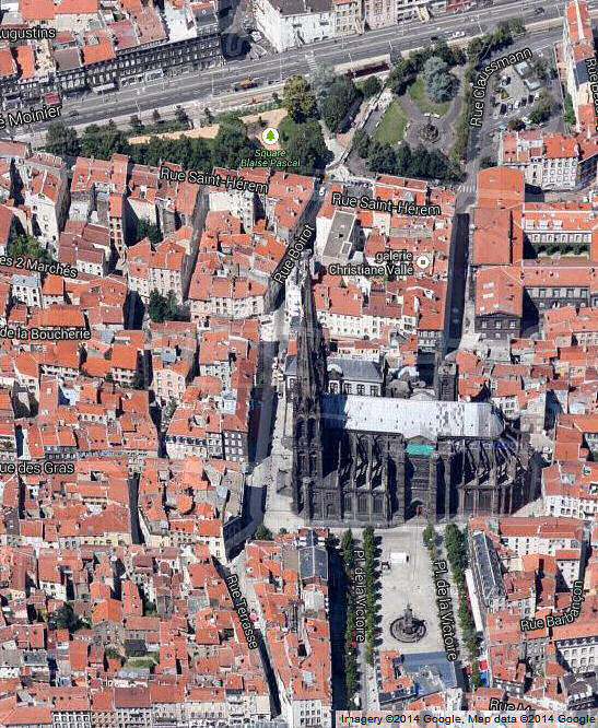 Google map projection of Clermont-Ferrand black volcanic cathedral