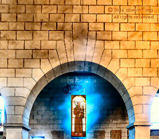 Roman arch in l'église de Taller