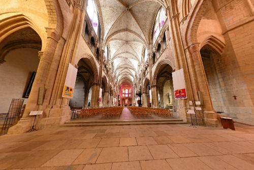Looking towards the eastern apse in Nevers cathedral.
