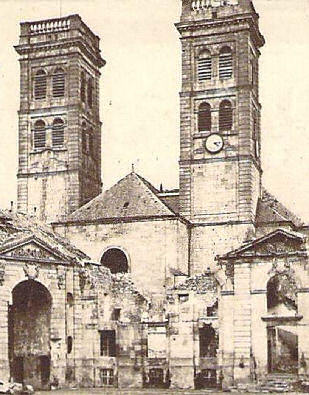 West front of Cathédrale Notre-Dame de Verdun, obscured by the bishopric