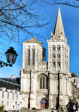 Cathedral of Saint-Pierre west front