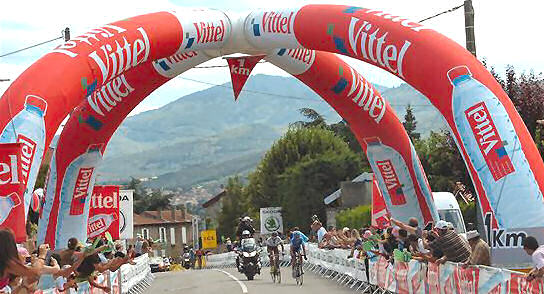 The flamme rouge inflatable arch