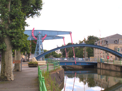 bascule bridge at Montceau-les-Mines