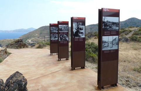 Memory walk at the Belitres pass on a refugee route Image: Bertrand GRONDIN