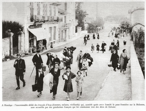 Refugees at Hendaye, 1936, photo